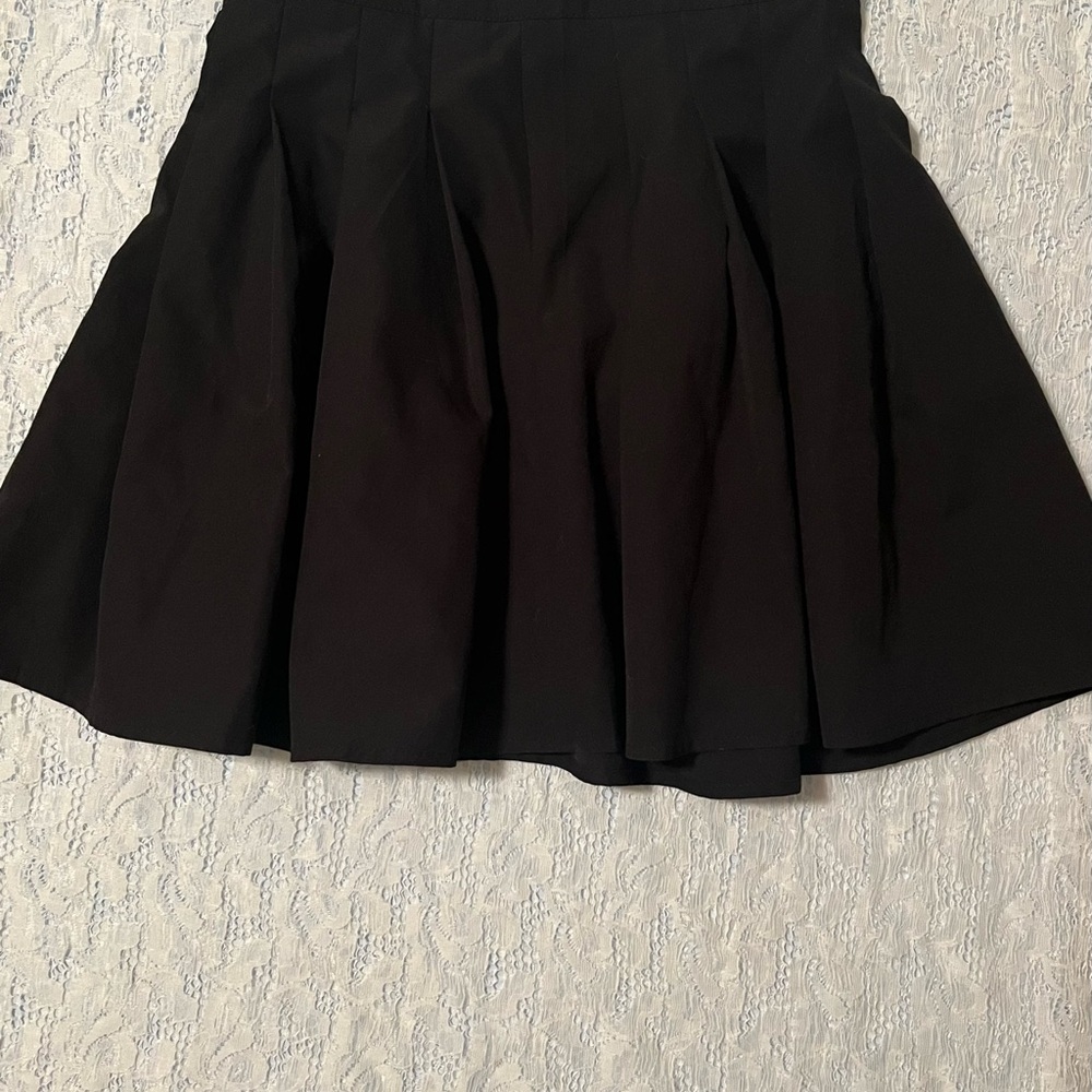 ROMWE Black Pleated Mini Skater Skirt
